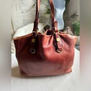 Marc by marc Jacobs Brown leather handbag. Pre-loved.